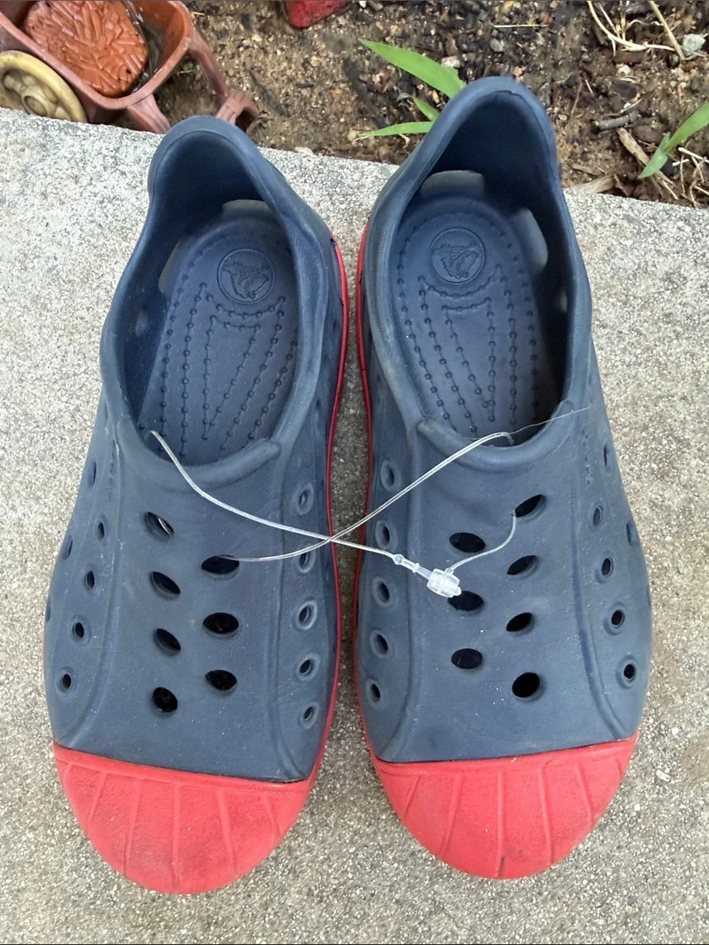 CROCS Toddler Blue and Red Bump It Slip On Shoes size 11